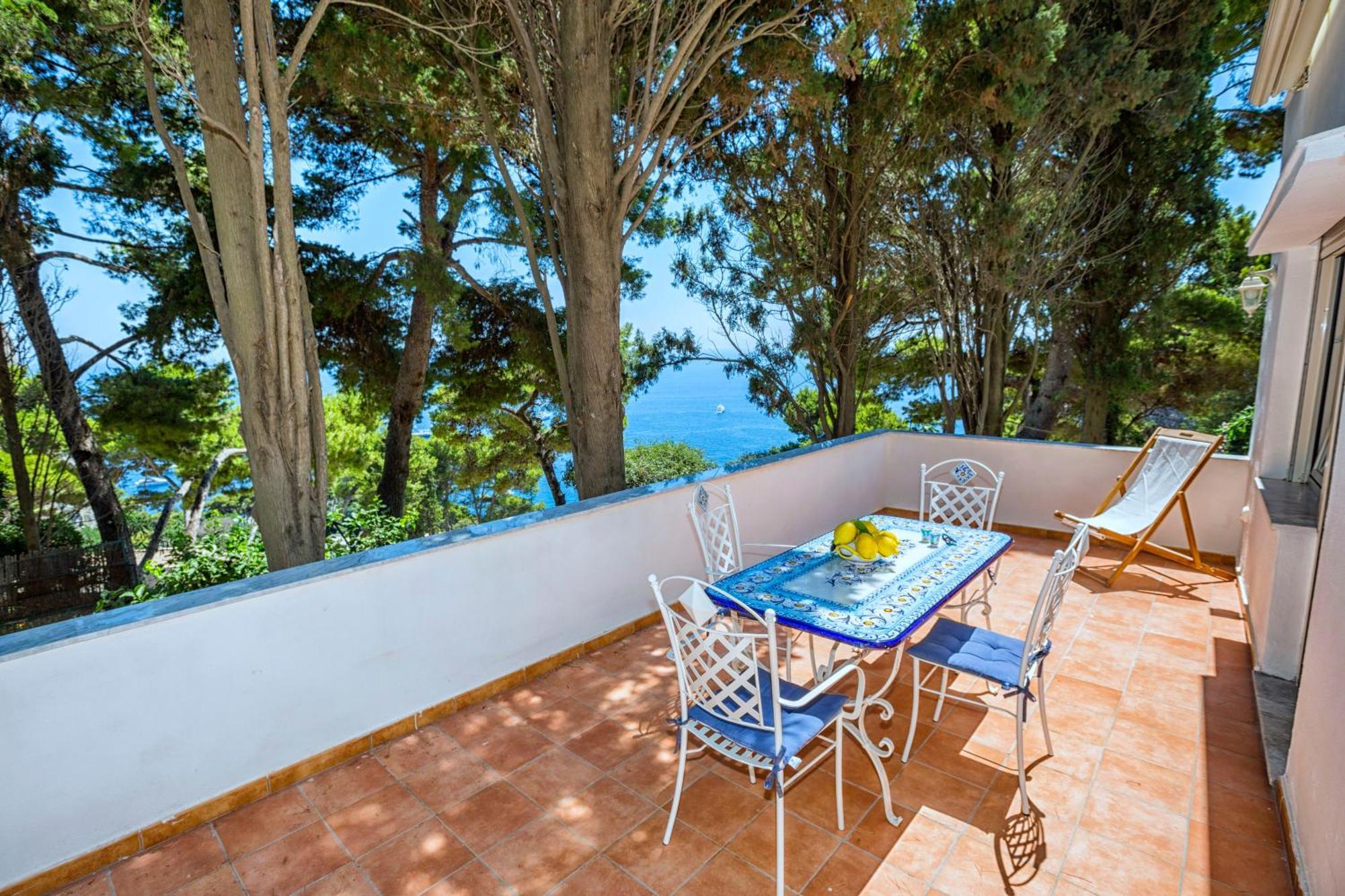 Schiattarella Capri